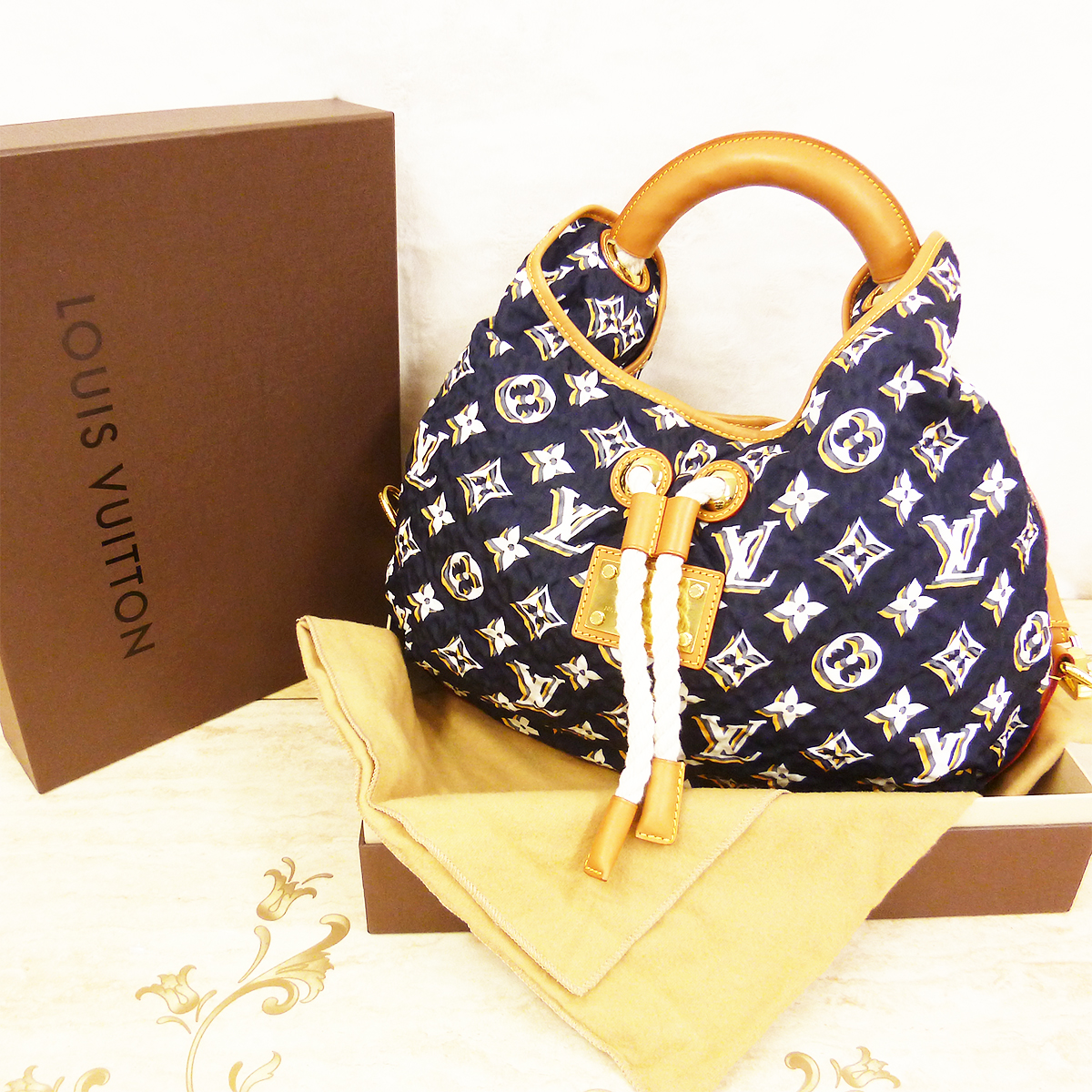 ルイヴィトンLOUIS VUITTON　美品